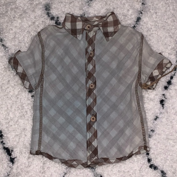 🍑3/$25🍑 Gauze Button Down Boys Shirt - Picture 3 of 13